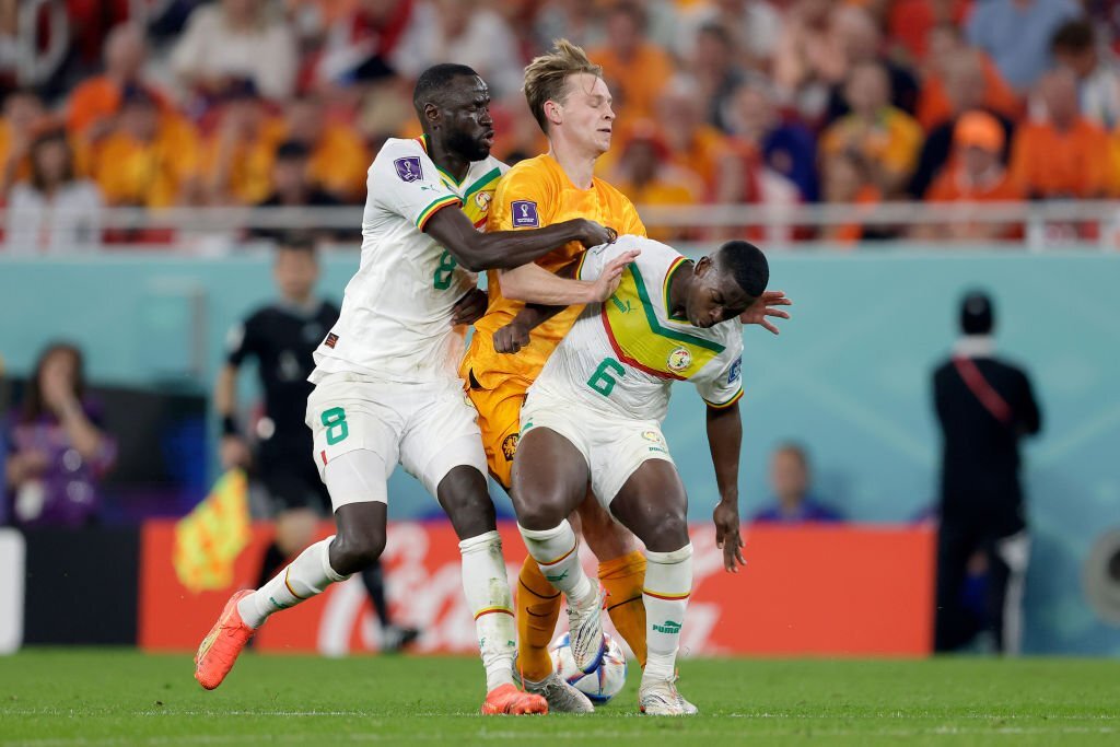 Frenkie De Jong gánh còng lưng tuyến giữa ĐT Hà Lan 5 Frenkie De Jong gánh còng lưng tuyến giữa ĐT Hà Lan 5